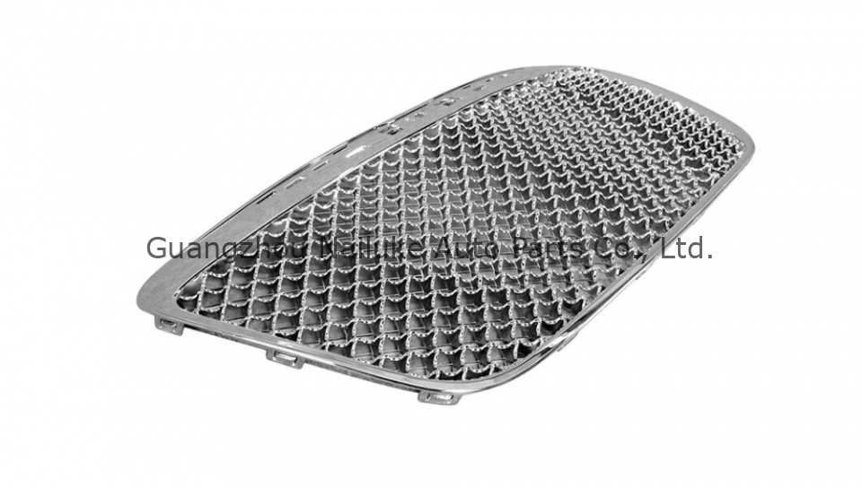 Chrysler 300C grille (3)